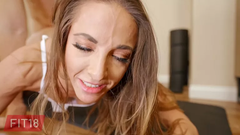 Hubená MILF, MILF creampie