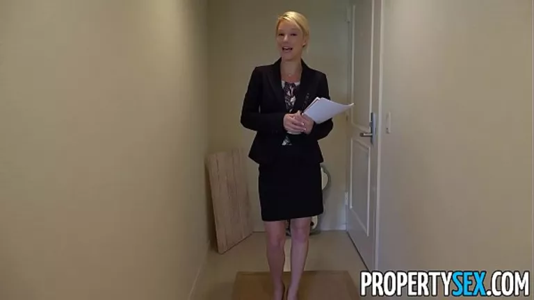 MILF creampie, Blondinė MILF