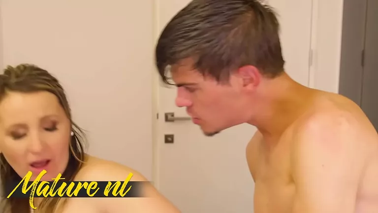 Dojrzała MILF